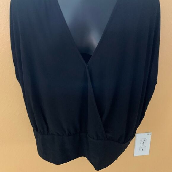 Forever 21 plus black top - Picture 2 of 6